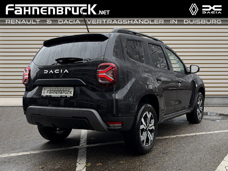 Fahrzeugabbildung Duster Scheckheft 360° Navi PDC Bild 5 von 20