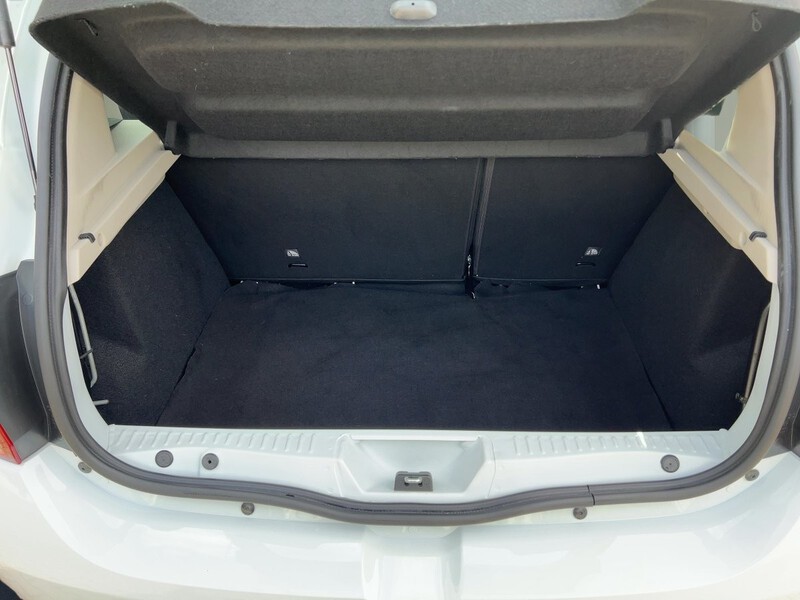 Fahrzeugabbildung Sandero Stepway Essential SCe 75 LED- Bild 20 von 22