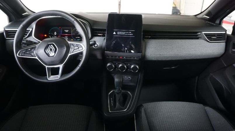 RENAULT Clio 2023 — imagine 35