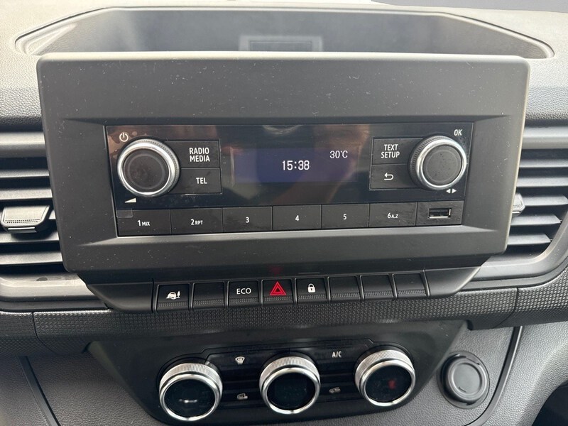 Renault Trafic Furgón E-Tech Eléctrico