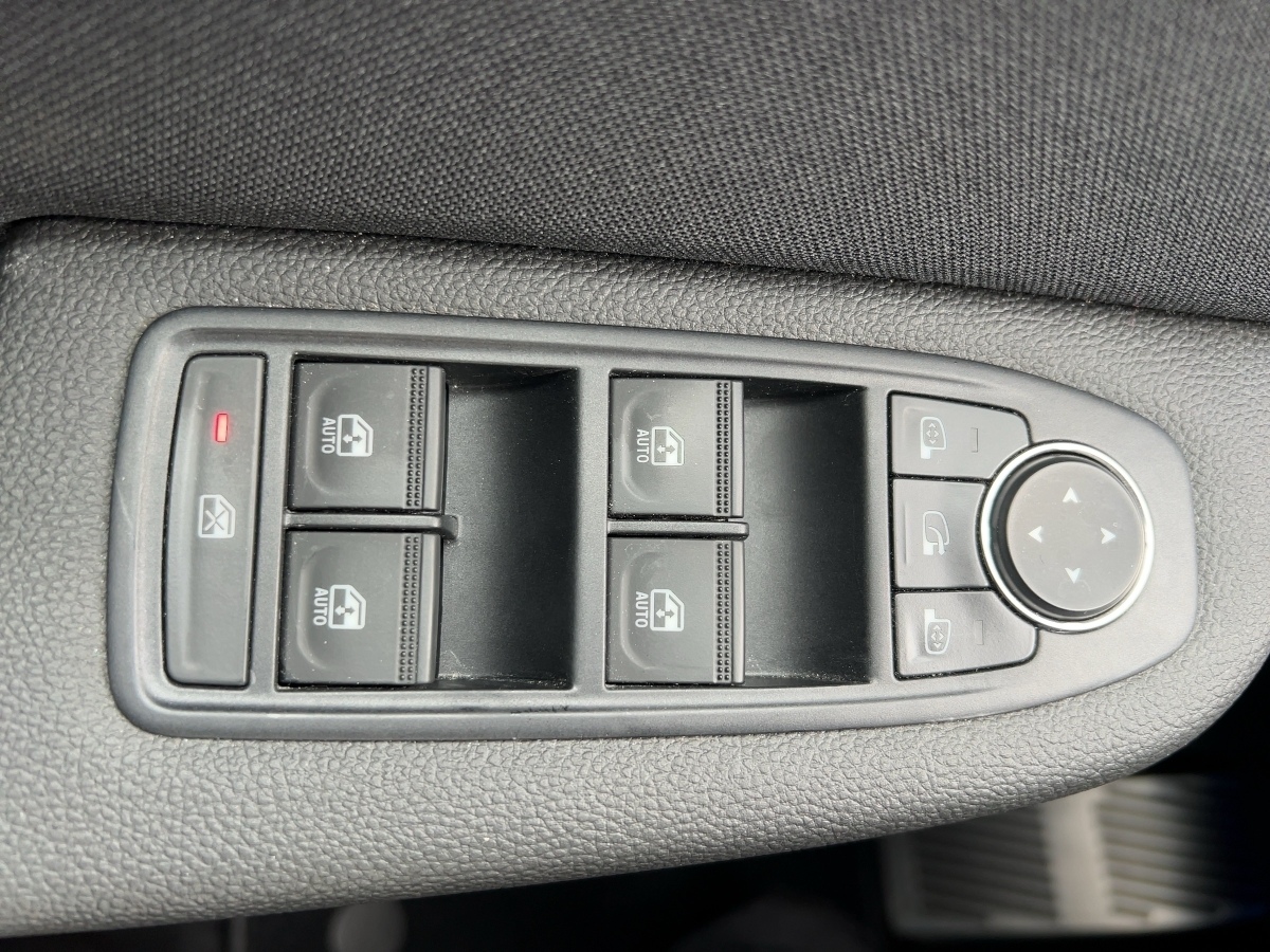 Renault Clio – Bild 13