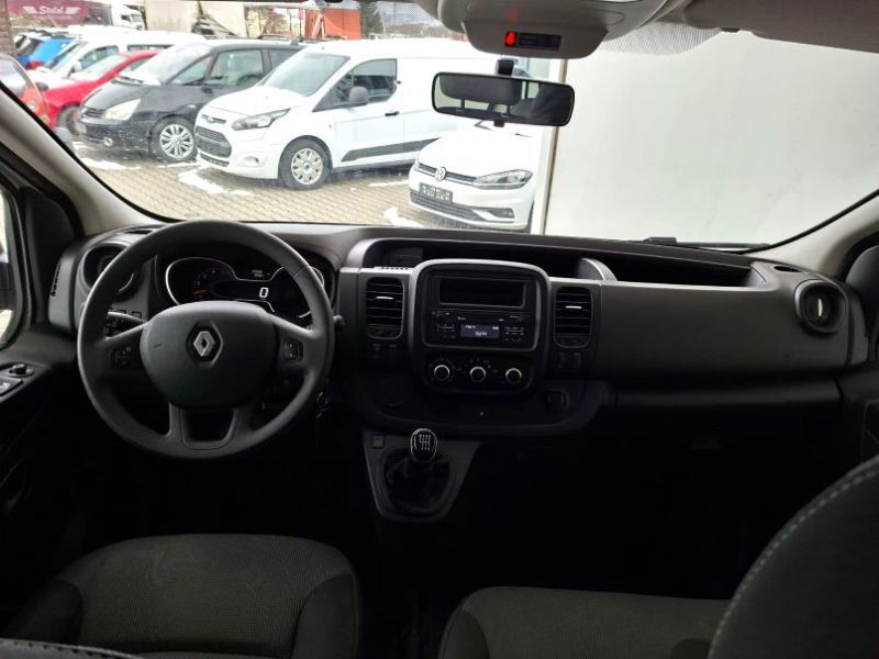 RENAULT Trafic 2021 — imagine 34