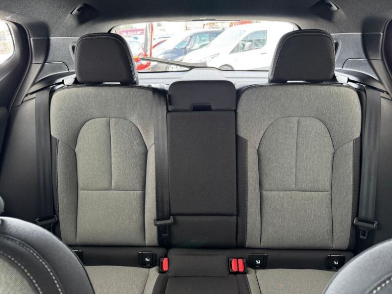 VOLVO XC40 2023 — imagine 38