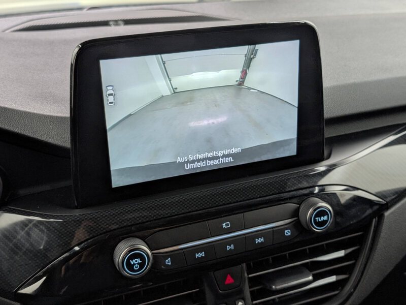 Fahrzeugabbildung Kuga 2.5 PHEV ST-Line X HUD B&O AHK ACC Pano Bild 37 von 45
