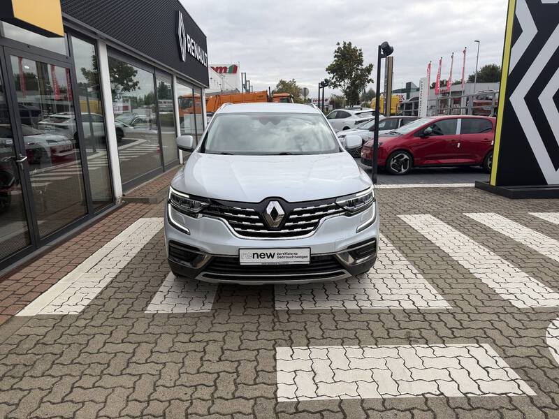 Fahrzeugabbildung Koleos X-Tronic-CVT Bild 2 von 46