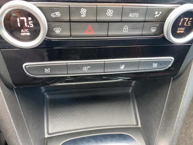 Fahrzeugabbildung Megane 5-Türer R.S. LINE TCe 140 GPF Bild 20 von 21