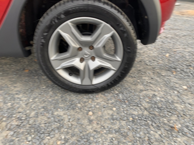 Fahrzeugabbildung Sandero Stepway Prestige TCe 100 Bild 12 von 19