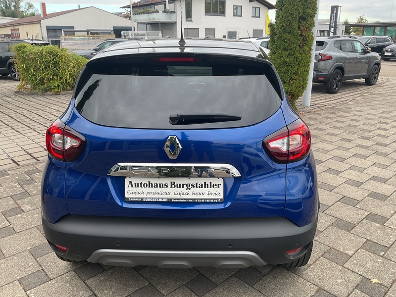 Fahrzeugabbildung Captur Version S TCe 150 EDC Bild 6 von 15