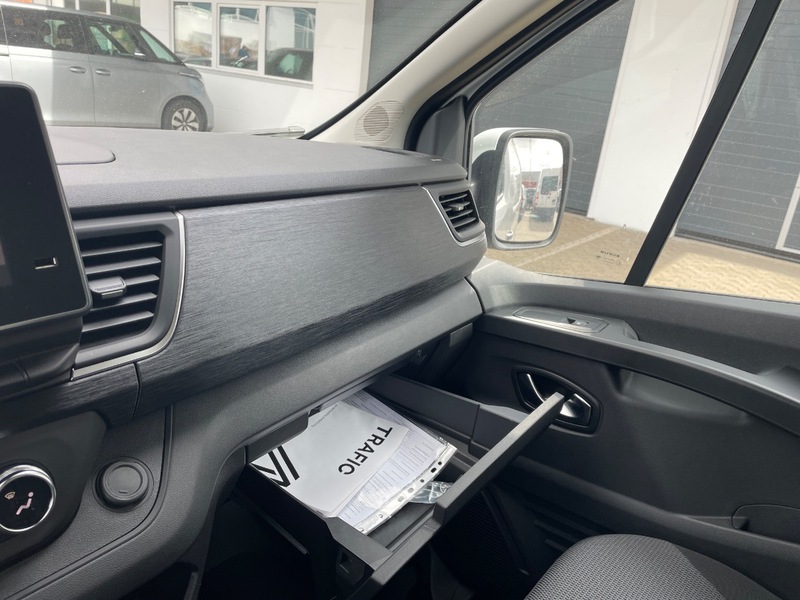 Fahrzeugabbildung Trafic ++++++++ Bild 46 von 50