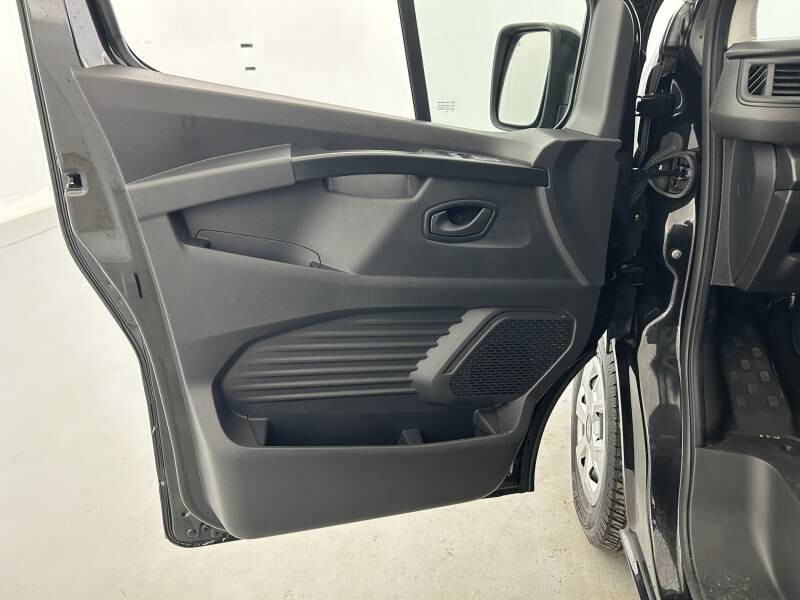 Renault Trafic Combi