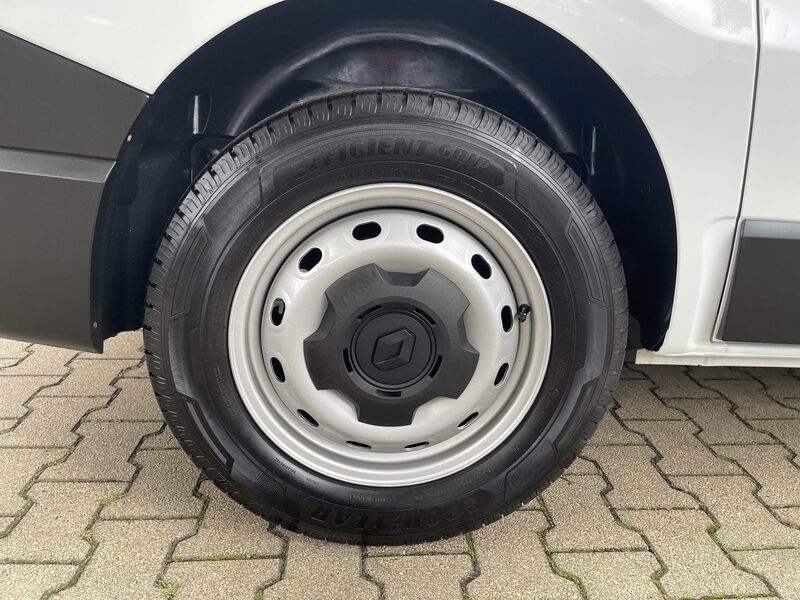 Fahrzeugabbildung Trafic L1H1 Komfort 3,0t dCi 110 PS Bild 13 von 35