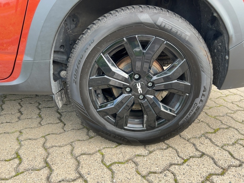 Fahrzeugabbildung Jogger 1.0 TCe 110 Extreme+ *7-Sitzer* Bild 7 von 15