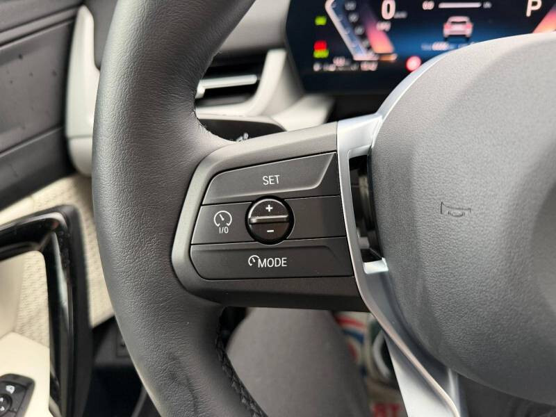 BMW X1 U11