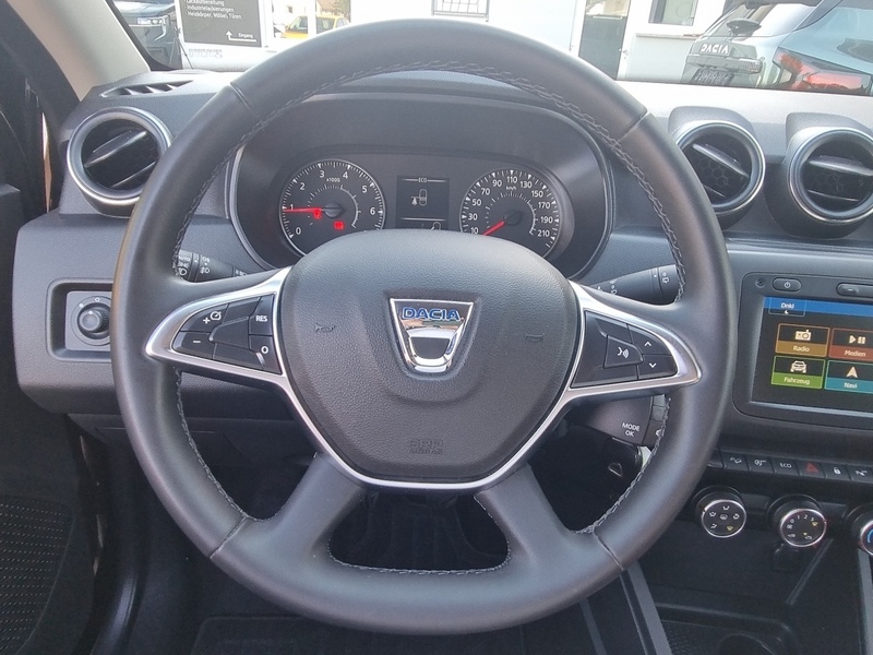 Fahrzeugabbildung Duster Urban TCe 130 4WD Bild 10 von 14