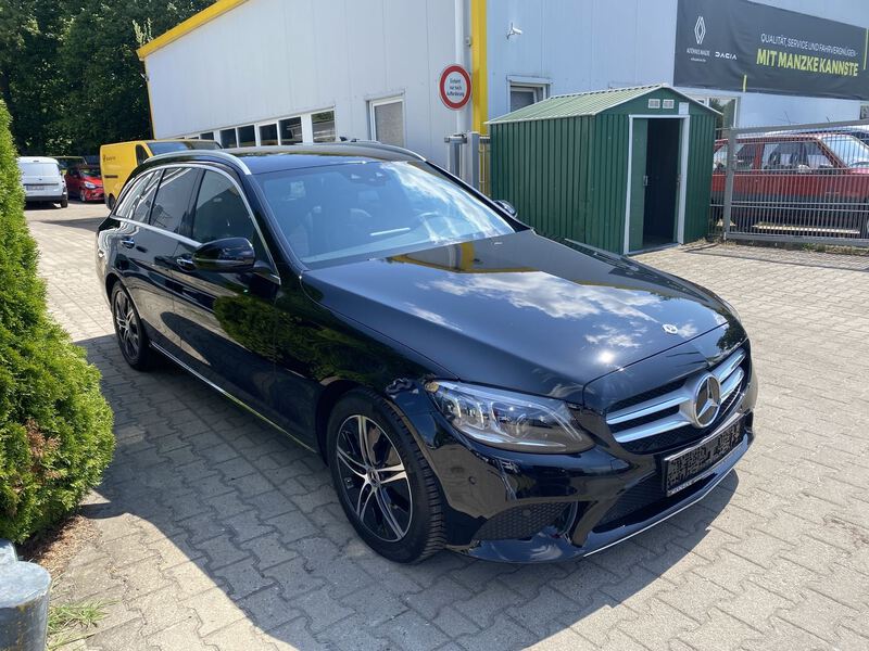 Mercedes-Benz C 220