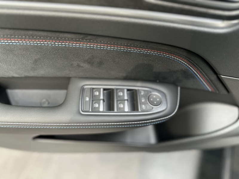 Fahrzeugabbildung Arkana Esprit Alpine Full Hybrid 145 PS Bild 32 von 50