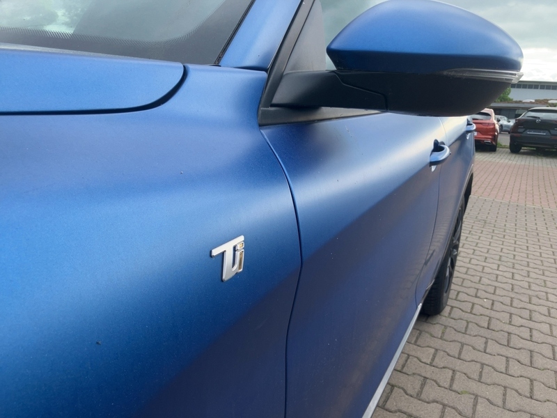 Fahrzeugabbildung Stelvio elektr. Sitze*Leder*Navi* Bild 13 von 20