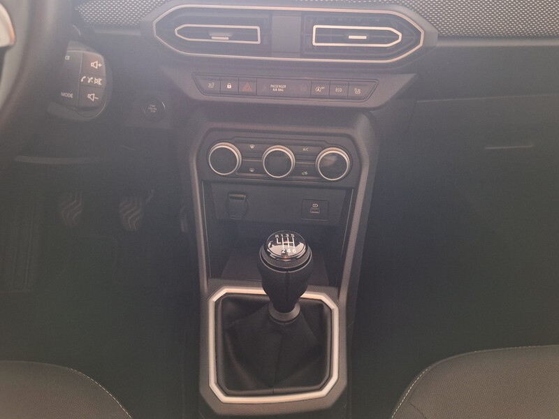 Fahrzeugabbildung Jogger Extreme+ TCe 100 ECO-G 7-Sitzer Bild 8 von 12