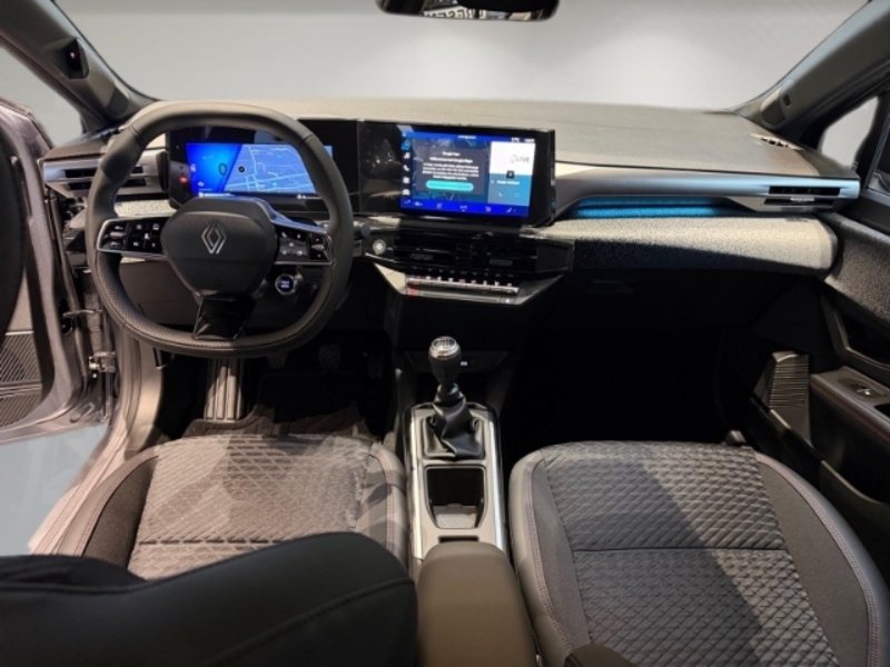 Fahrzeugabbildung Clio Techno TCe 115 Bild 11 von 15