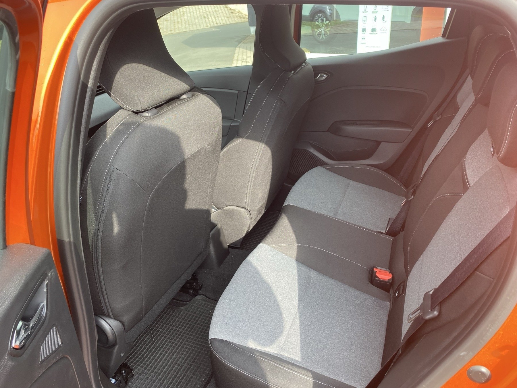 Renault Clio – Bild 11