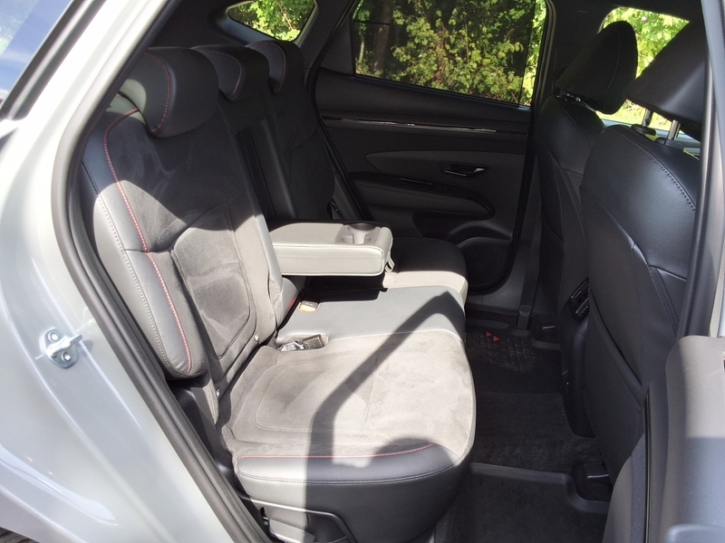 Fahrzeugabbildung TUCSON ALLWETTER/CARPLAY/SHZ/KAMERA/PDC/ Bild 12 von 16