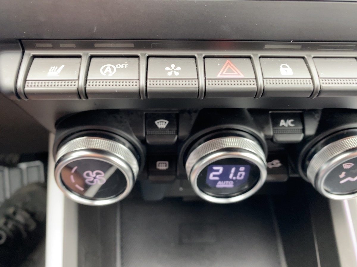 Renault Clio – Bild 18