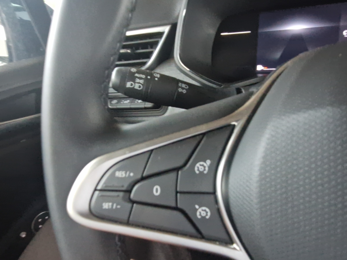Renault Clio – Bild 16