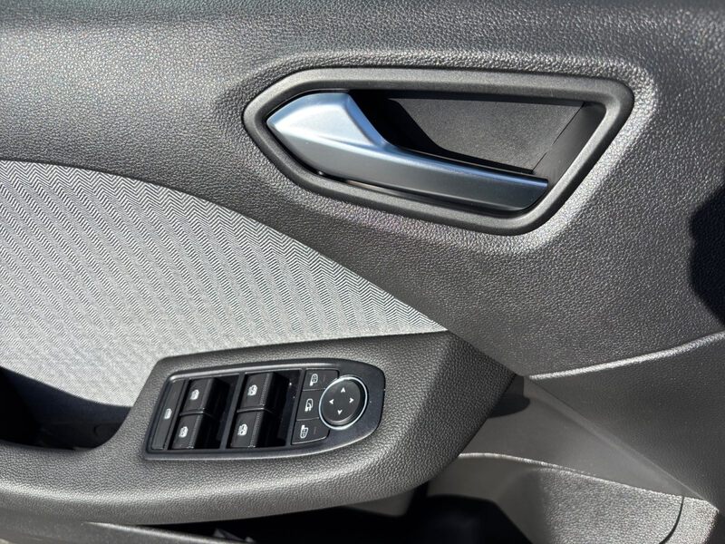 Fahrzeugabbildung Clio Navi-Winter-PPS-RFK Bild 14 von 17