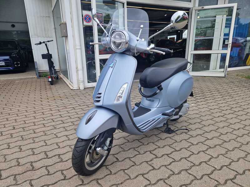 Vespa Primavera 125