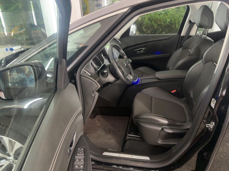 Fahrzeugabbildung Scenic 1.5 dCi 110 Energy Intens Bild 12 von 26