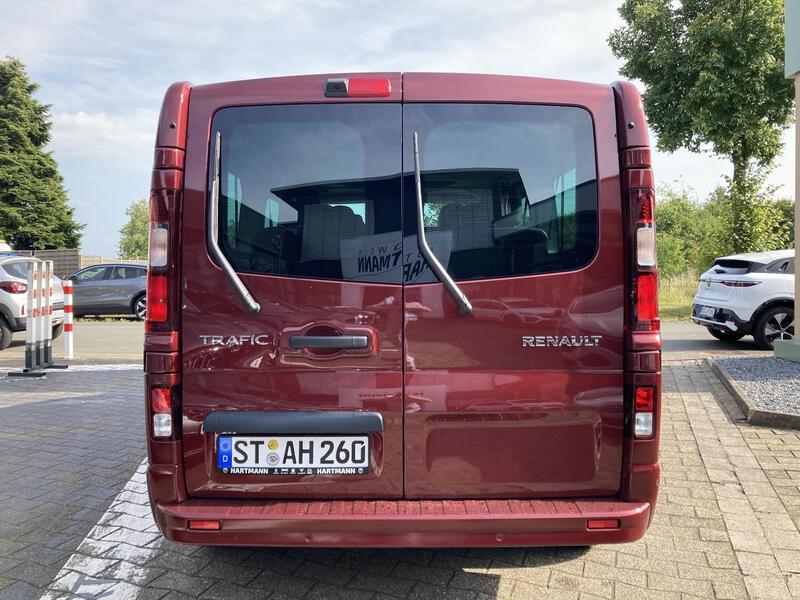 Fahrzeugabbildung Trafic Pkw Grand Entry Blue dCi 150 Bild 7 von 23
