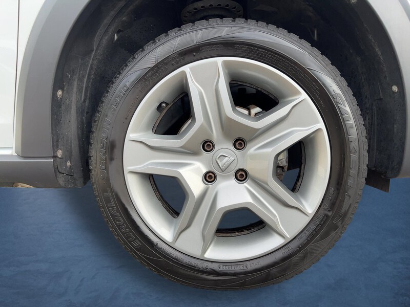 Fahrzeugabbildung Sandero Stepway Essential SCe 75 LED- Bild 21 von 22