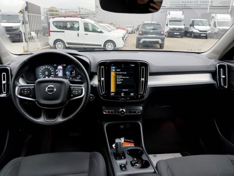 VOLVO XC40 2020 — imagine 26