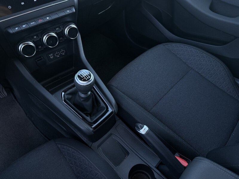 Fahrzeugabbildung Clio BUSINESS EDITION TCe 90*Klima*Radio*PDC*Navi Bild 19 von 20