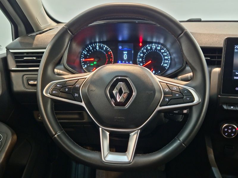 RENAULT Clio 2023 — imagine 64
