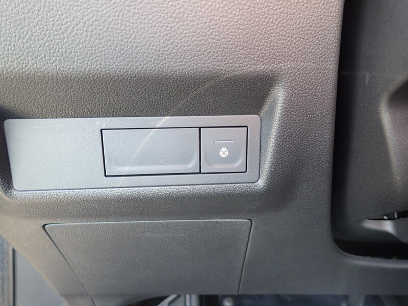 Fahrzeugabbildung Captur Initiale Paris E-TECH Plug-In 160 Bild 15 von 18