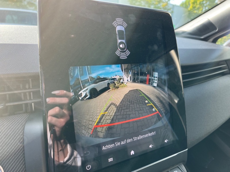 Fahrzeugabbildung Clio +Tempomat+Sitzheizung+ Bild 41 von 44