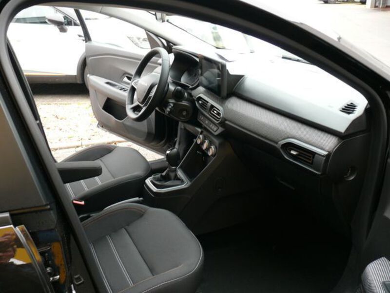Fahrzeugabbildung Sandero Sandero Stepway Expression TCe 90 auto Bild 18 von 20