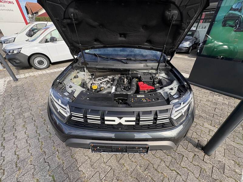 Fahrzeugabbildung Duster II 1.3 TCe 130 Journey 2WD Bild 16 von 18