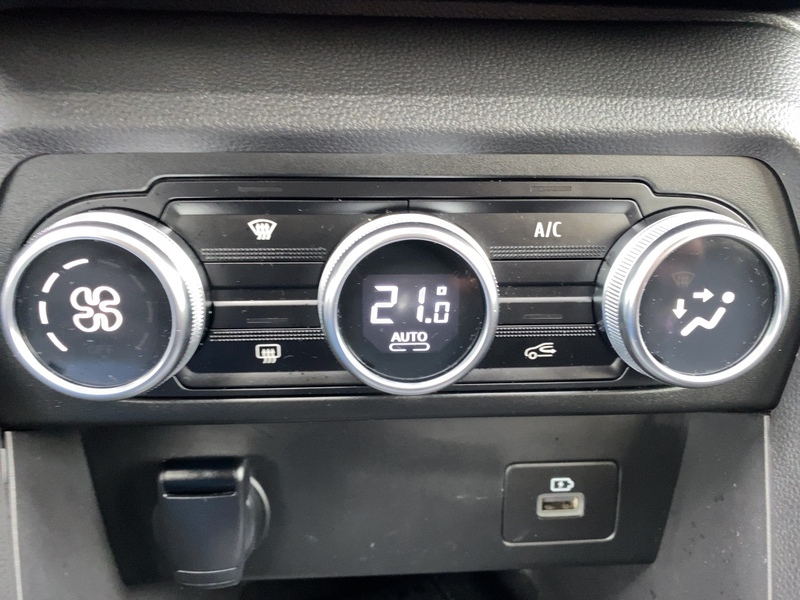 Fahrzeugabbildung Jogger Extreme+ TCe 110 7-Sitzer Bild 19 von 20