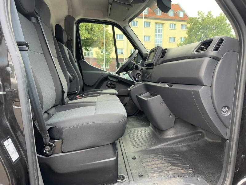 Fahrzeugabbildung Interstar AHK Bild 11 von 15