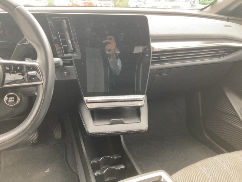 Fahrzeugabbildung Megane E-TECH TECHNO EV60 220 Bild 10 von 20