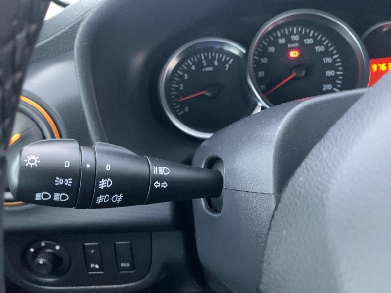 Fahrzeugabbildung Sandero Stepway Celebration TCe 90 Bild 16 von 21