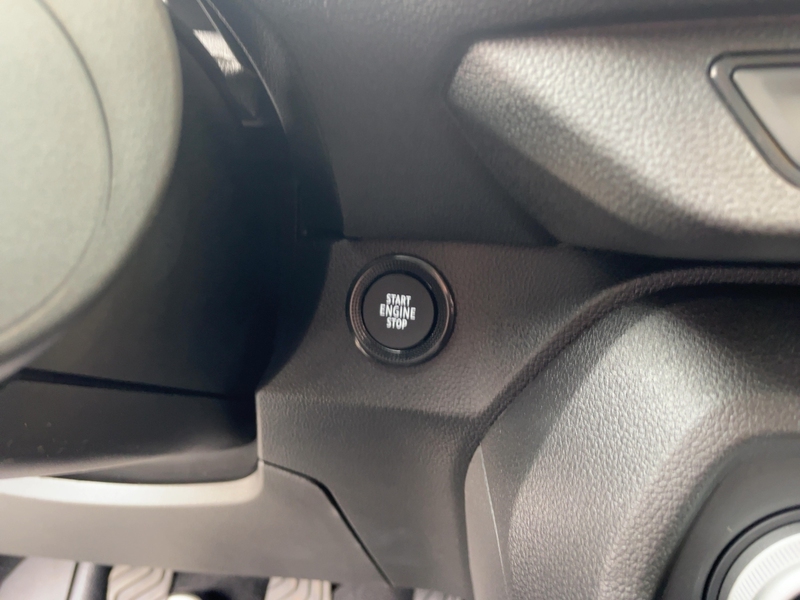 Fahrzeugabbildung Jogger +Klimaautomatik+Kamera+ Bild 39 von 49