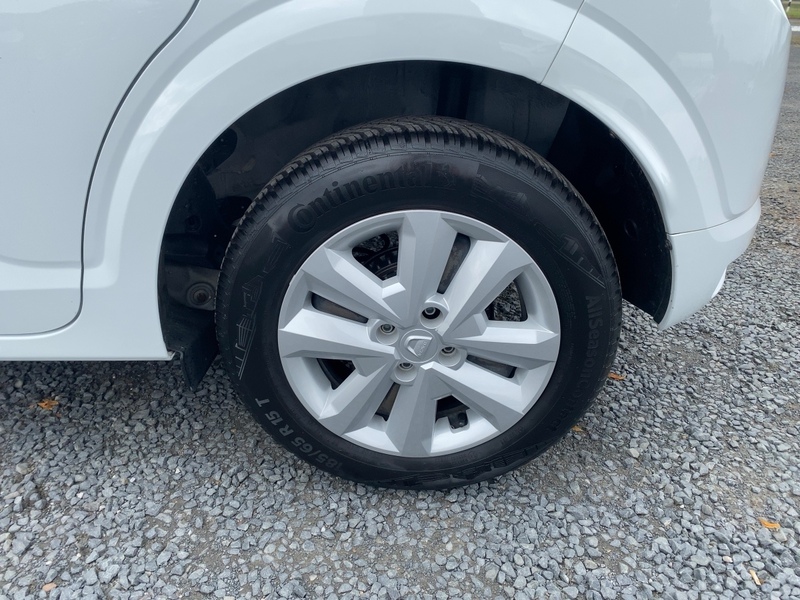 Fahrzeugabbildung Sandero Comfort TCe 90 (MY2021) Bild 12 von 18