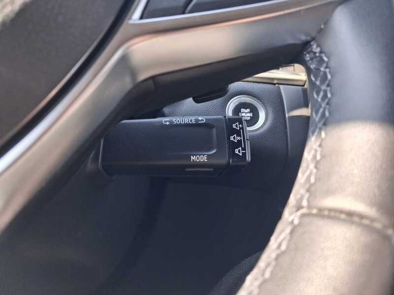 Fahrzeugabbildung Captur INTENS TCe 140 EDC *in Germersheim* Bild 12 von 20