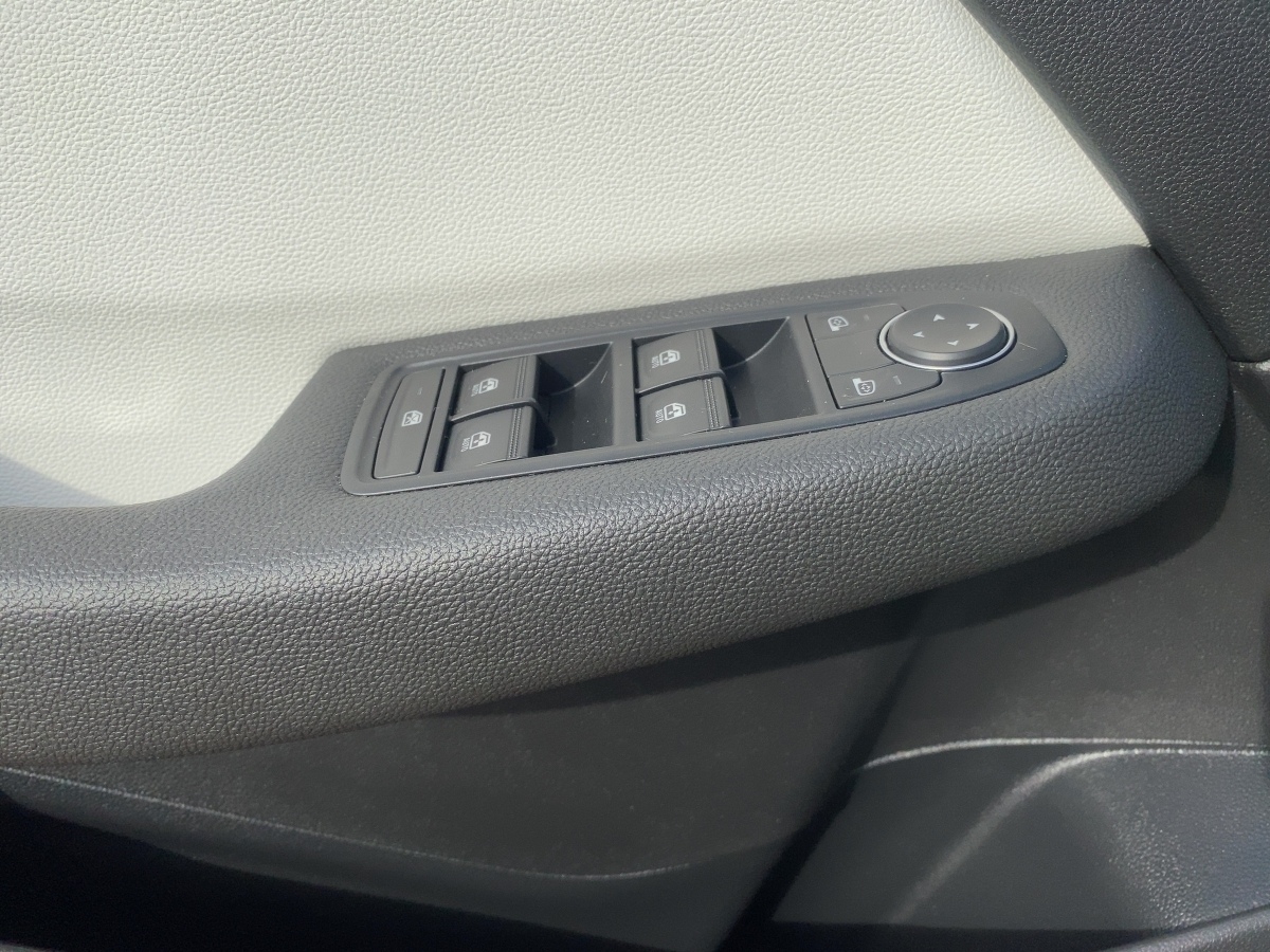 Renault Clio – Bild 13