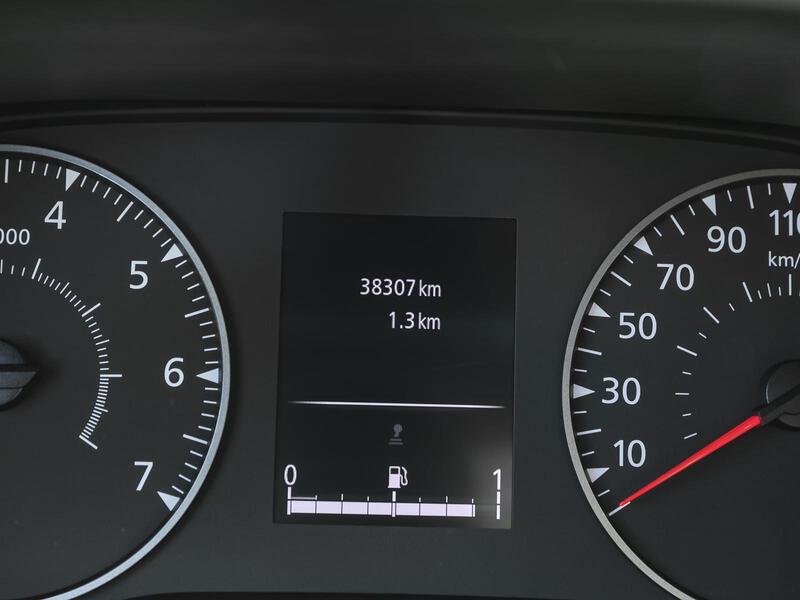 Fahrzeugabbildung Duster NAVI SHZ PDC KLIMA BT Bild 15 von 15