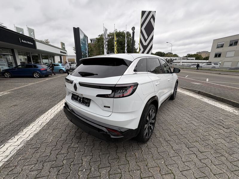 Fahrzeugabbildung Austral Techno Hybrid 200 E-Tech Bild 4 von 18