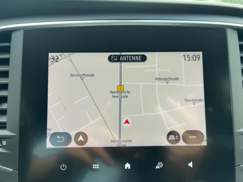 Fahrzeugabbildung Megane ++Navi++ Bild 43 von 50